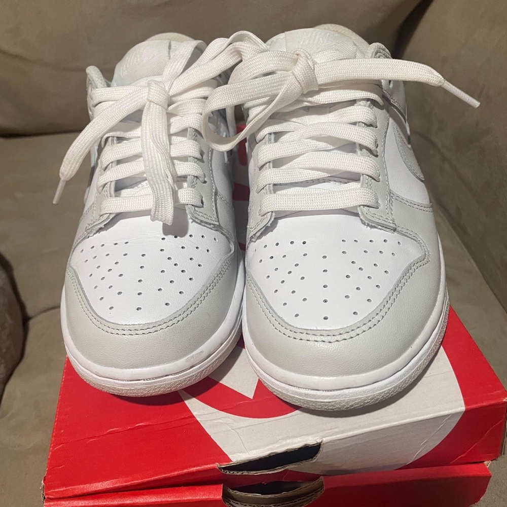 Woman’s low Nike dunk sneakers - Picture 3 of 8